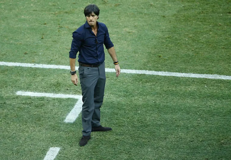 2014-06-21T203431Z-1589028159-TB3EA6L1L7I1T-RTRMADP-3-SOCCER-WORLD-M29-GER-GHA-JPG1773552060158214463