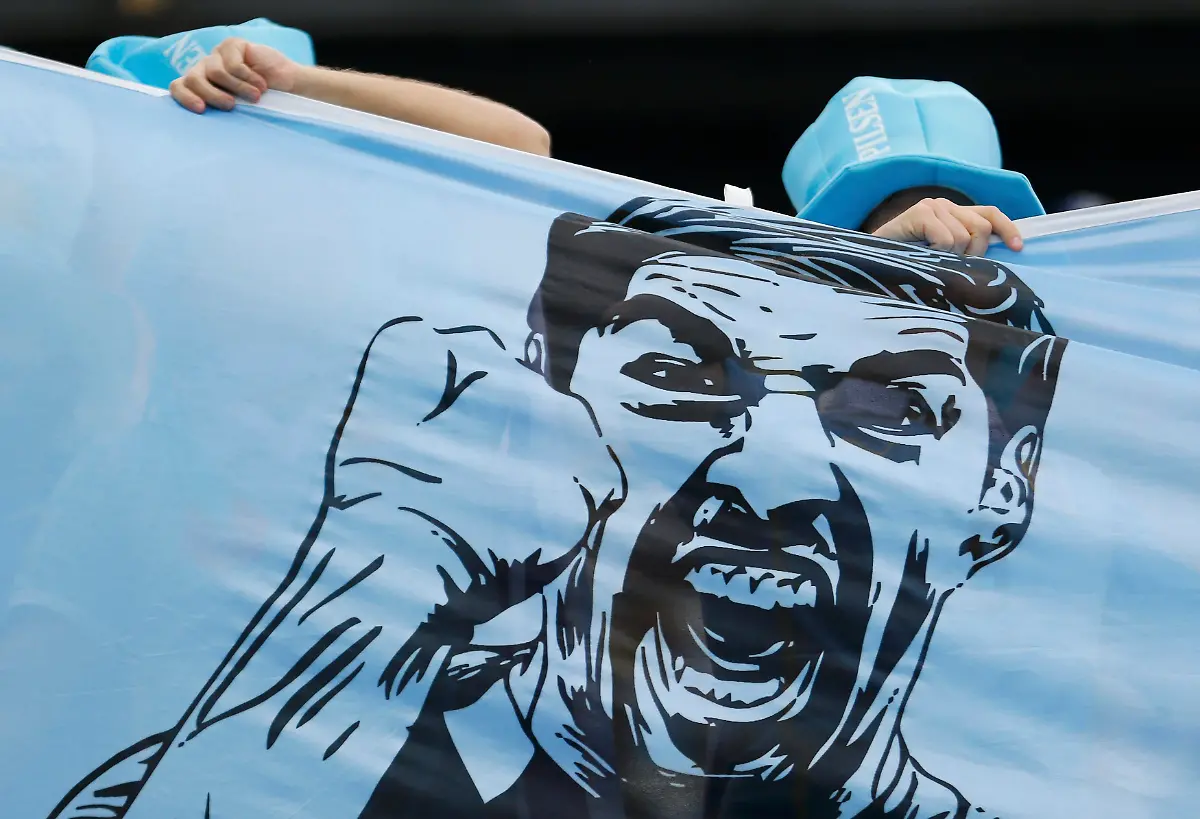 2014-06-19T180501Z-1667559323-TB3EA6J1GV0E0-RTRMADP-3-SOCCER-WORLD-M23-URU-ENG-JPG776282795373694603