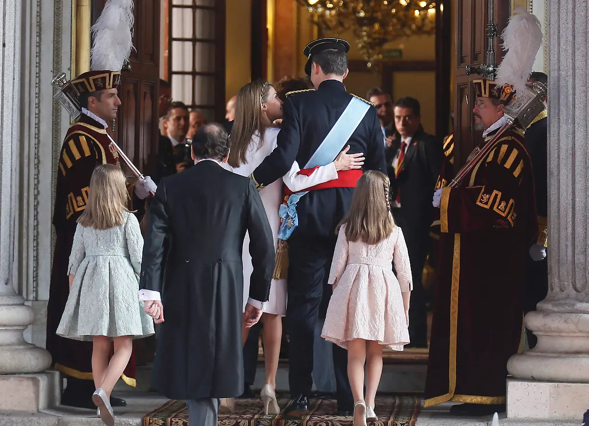 2014-06-19T085036Z-465763469-LR2EA6J0OK1MY-RTRMADP-3-SPAIN-KING-JPG2106543738521215779