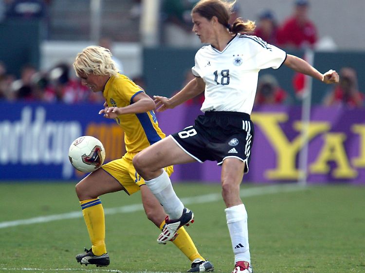 Schon bei den Weltmeisterschaften 2003 und 2007 war Garefrekes eine feste Größe in der DFB-Elf.