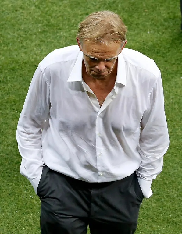 2014-06-18T235638Z-2048217449-TB3EA6J02HDB3-RTRMADP-3-SOCCER-WORLD-M18-CMR-CRO-JPG770137835547567494