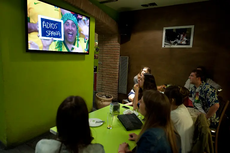 3289A400EA40AD40-jpg7356446866678179079