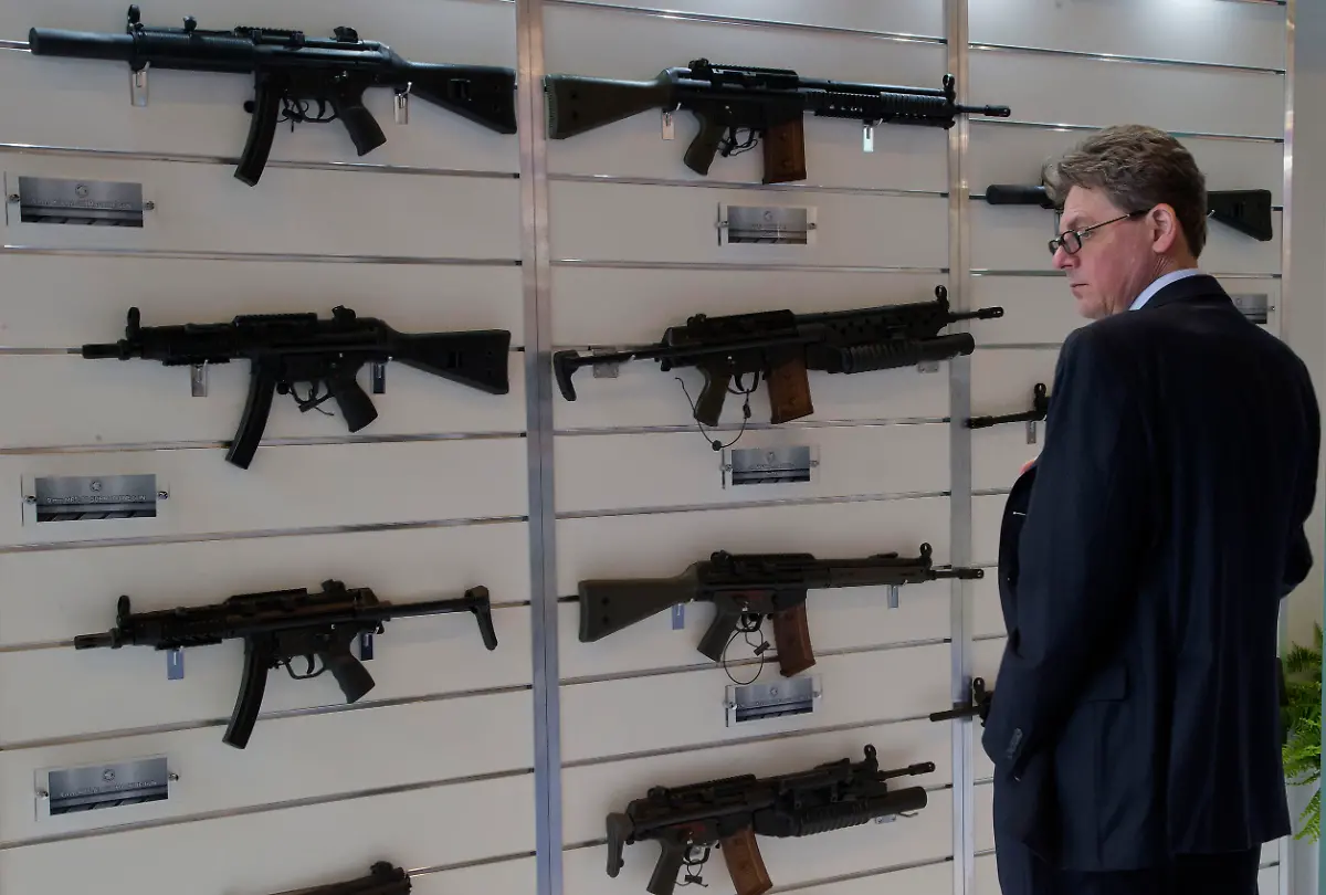 3289A00095BC4D8D-jpg19213155229167055