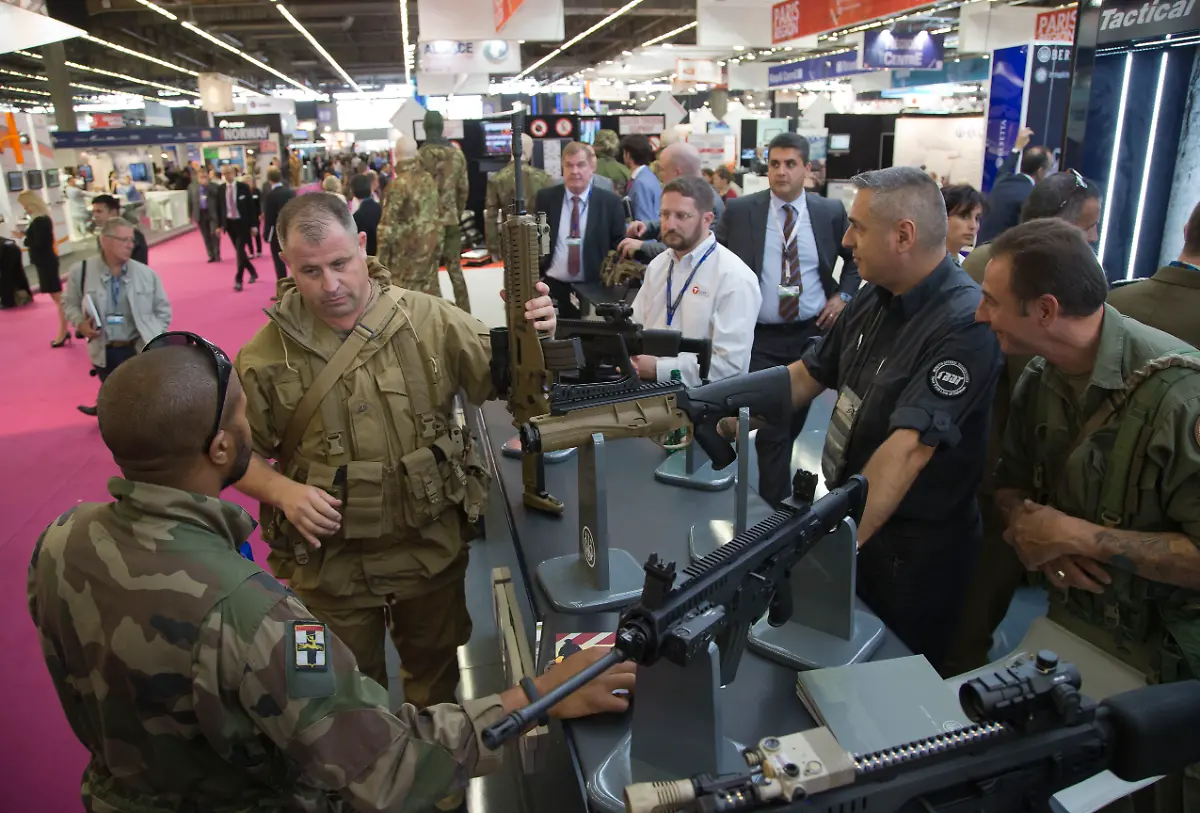 3289A000ECB569AA-jpg2007826232729439424