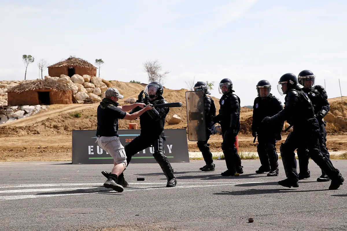 3j5q5842-jpg7618877266806518767