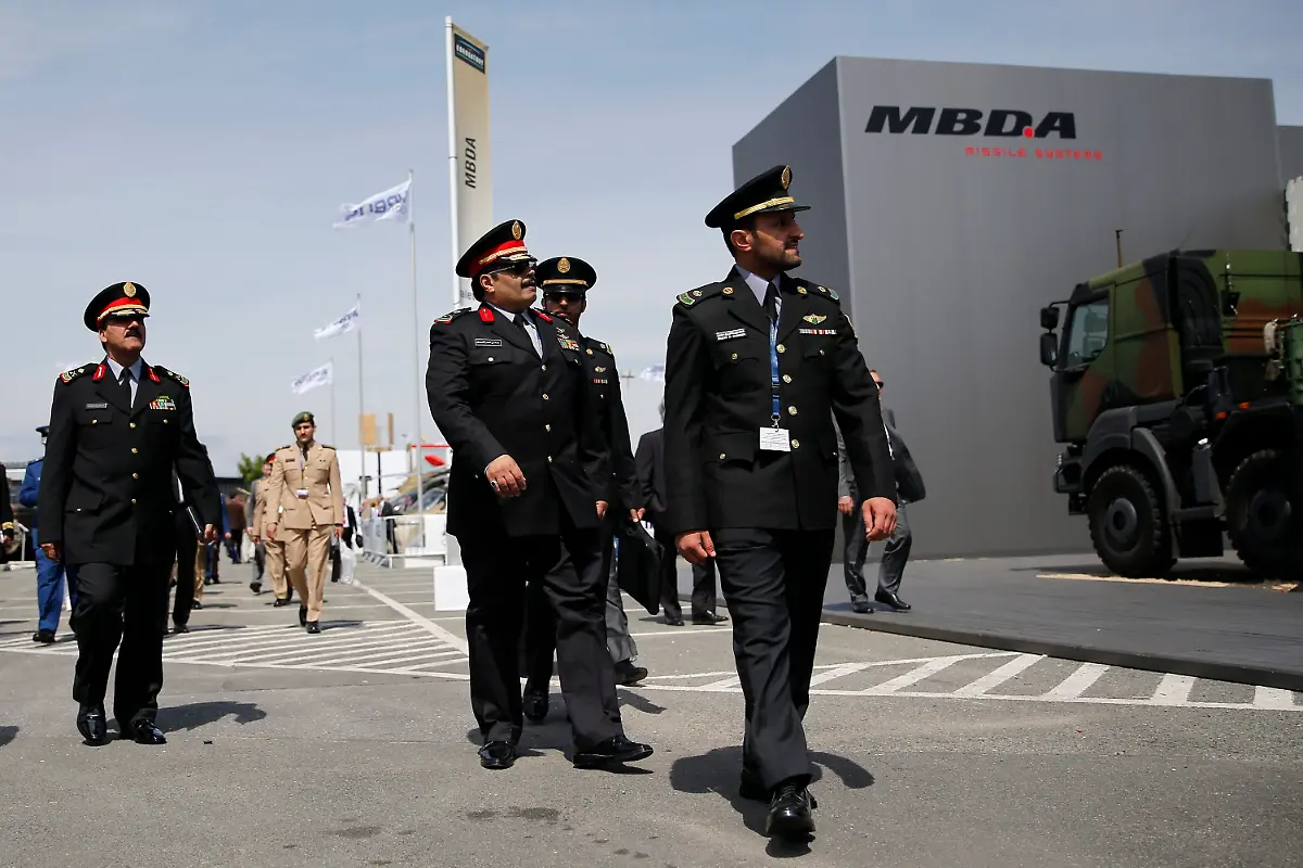 3j5q5838-jpg5701335670227533894