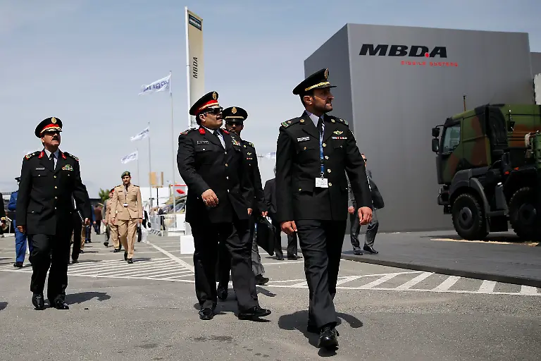 3j5q5838-jpg5701335670227533894