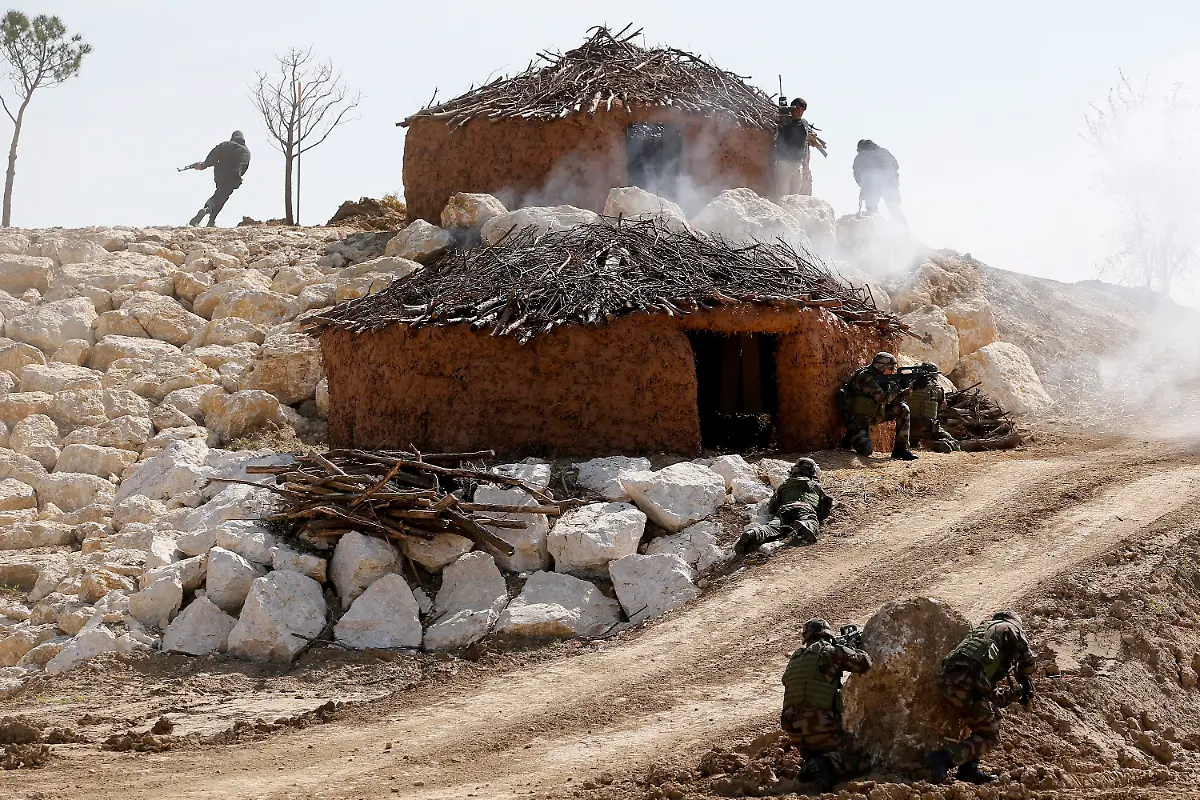 3j5q3704-jpg49585595844994807