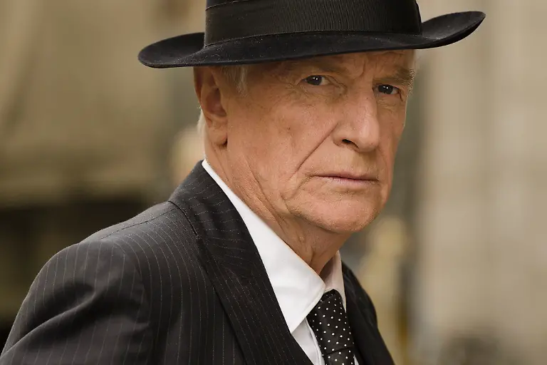 Andre-Dussollier-in-der-Rolle-des-Konsuls-Raoul-Nordling-Diplomatie-2