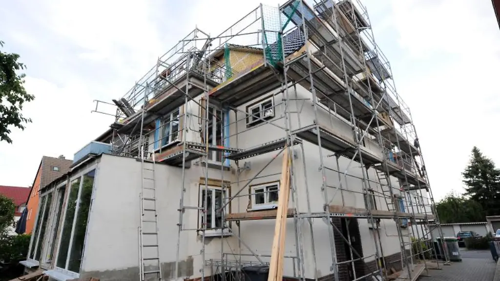 Haeuser-aus-den-50er-und-60er-Jahren-koennen-ein-Schatz-sein-oder-ein-Reinfall-Interessenten-muessen-sich-den-Sanierungsbedarf-genau-anschauen