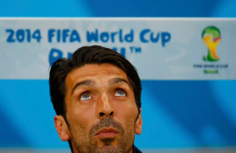 2014-06-14T220209Z-1138243253-TB3EA6E1RURXF-RTRMADP-3-SOCCER-WORLD-M08-ENG-ITA-JPG1541154318285807727