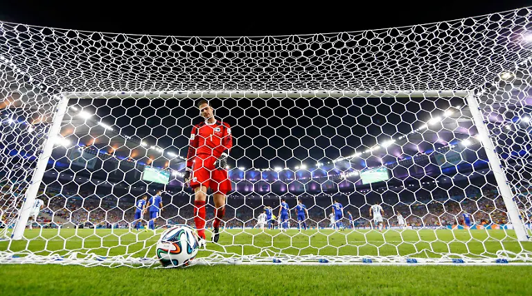 2014-06-15T222235Z-1932094206-TB3EA6F1SSQY9-RTRMADP-3-SOCCER-WORLD-M11-ARG-BIH-JPG7643356107459967071