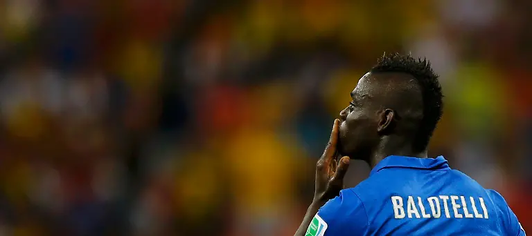 2014-06-14T234536Z-9030780-TB3EA6F01Z68Y-RTRMADP-3-SOCCER-WORLD-M08-ENG-ITA-JPG2552029070389537329