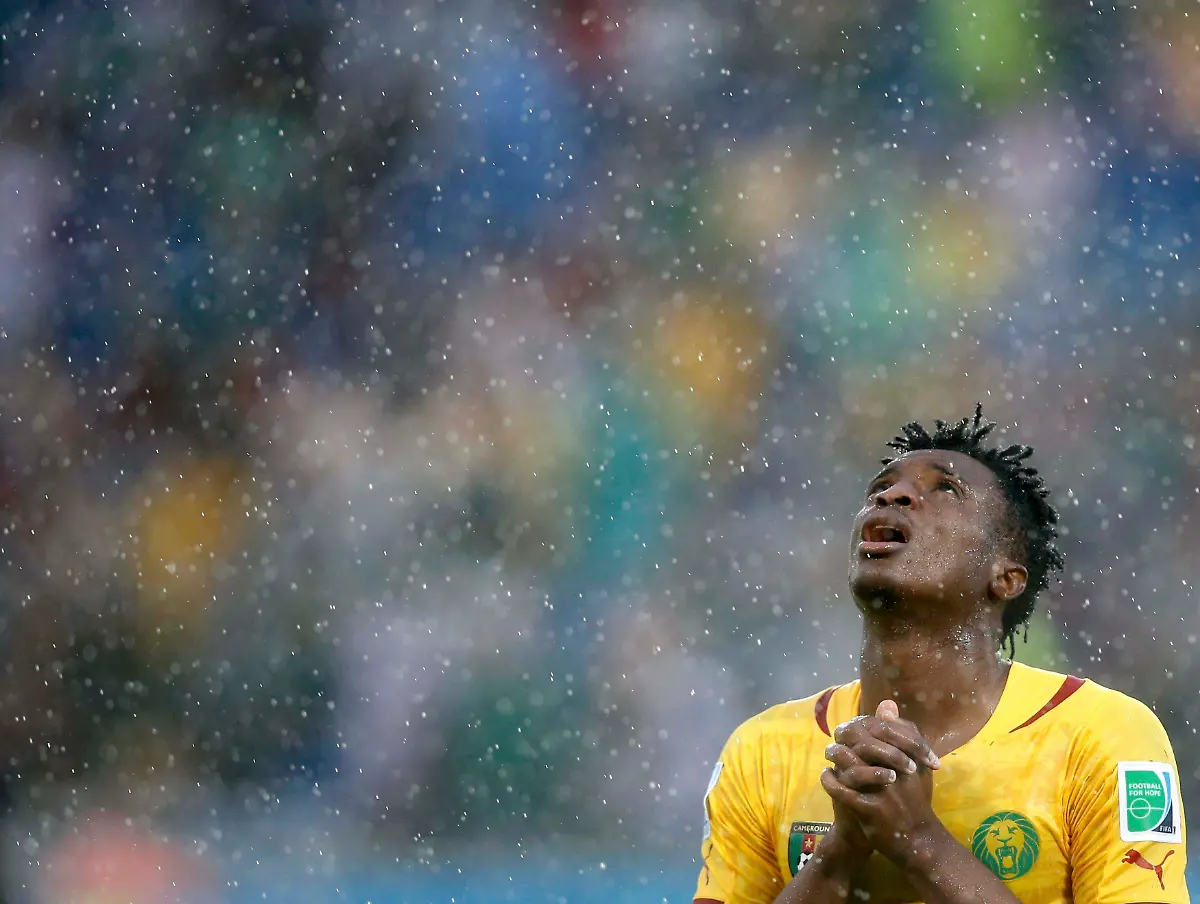 2014-06-13T192135Z-952220683-GF2EA6D1GTP01-RTRMADP-3-SOCCER-WORLD-M02-MEX-CMR-JPG6653042356022534060