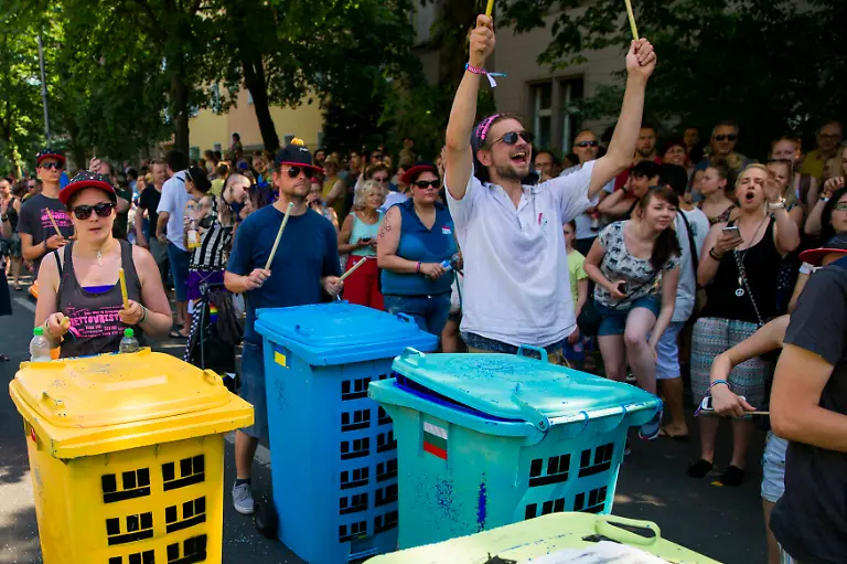 2014-06-08T144007Z-1472461977-GM1EA681QX101-RTRMADP-3-GERMANY-JPG7861580399477461473