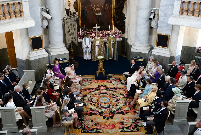 328990007CA131B0-jpg1471404630331121540