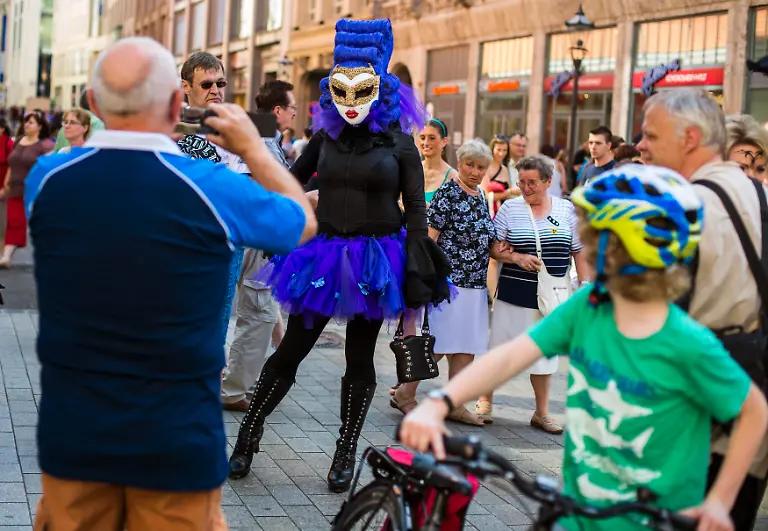 2014-06-07T180705Z-264148850-GM1EA6805TJ01-RTRMADP-3-GERMANY-JPG8542674017798617916