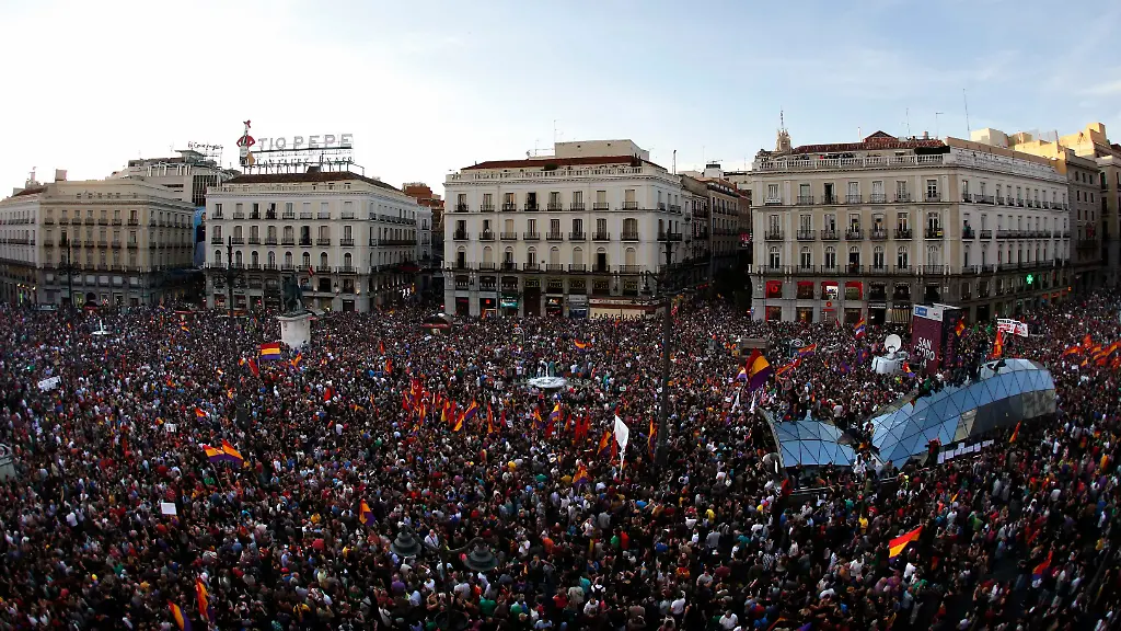 2014-06-02T210831Z-1692975626-GM1EA630E7401-RTRMADP-3-SPAIN-ROYALS-JPG6127743757035755691