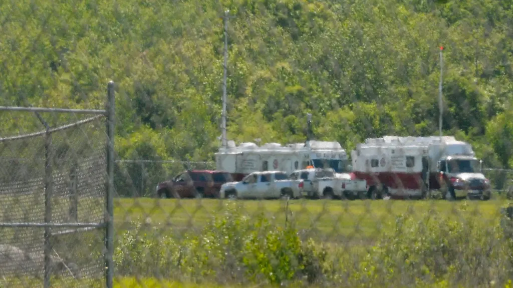 2014-06-01T162634Z-535008634-TM3EA610YAM01-RTRMADP-3-USA-MASSACHUSETTS-CRASH-JPG2095424217687836091