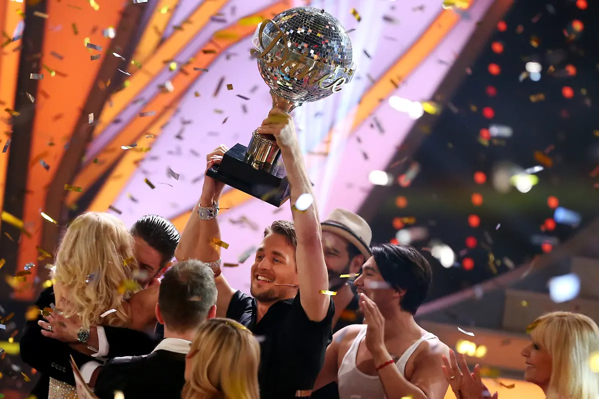 3iun5912-jpg5457799072903811516