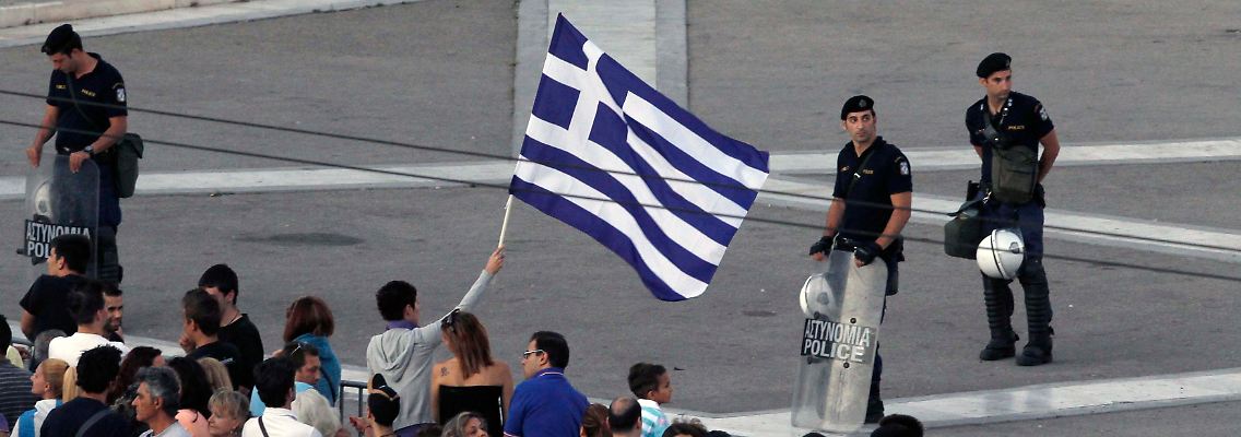 Proteste in Athen: Streiks begleiten die historische Abstimmung im Parlament.