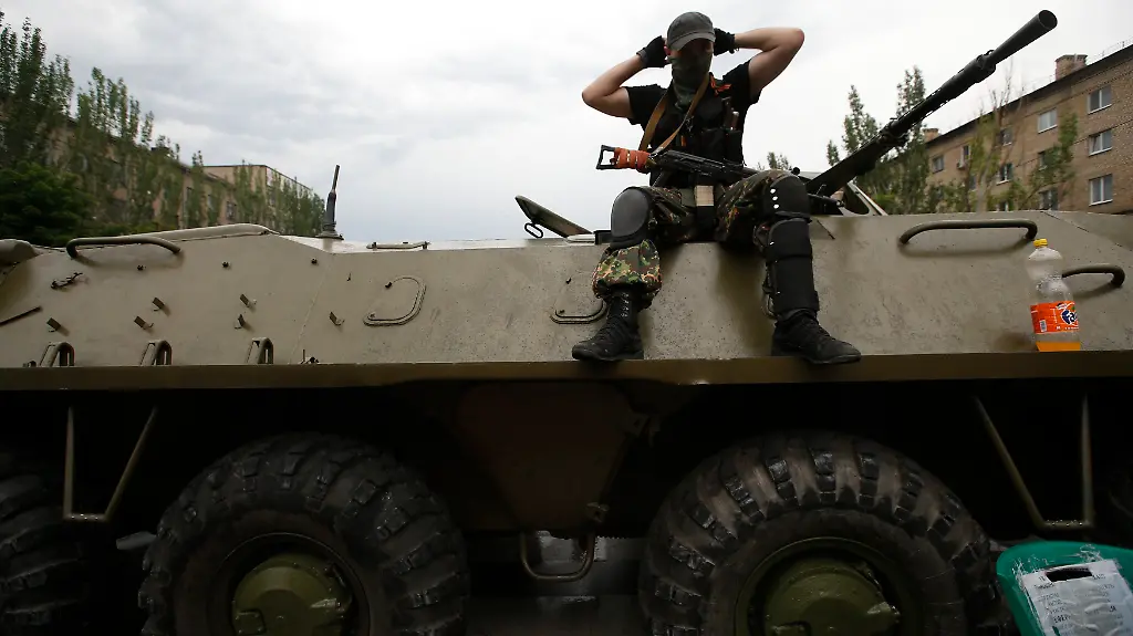 2014-05-29T172119Z-838083917-GM1EA5U03LA01-RTRMADP-3-UKRAINE-CRISIS-JPG1209951453882949511