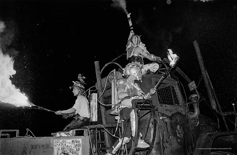 Performance-Mutoid-Waste-Company-und-DNTT-1992-berlinwonderland-press-17