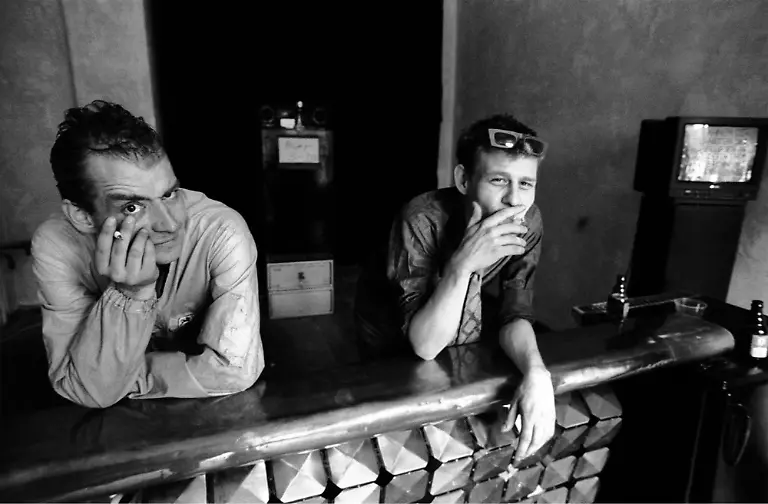 All-Girls-Galerie-Kunst-Aktion-37-Raeume-Auguststrasse-1992-berlinwonderland-press-15a