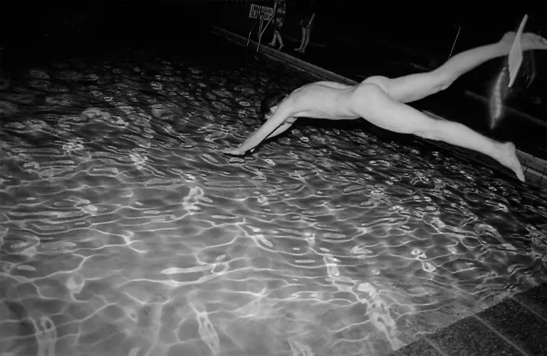 Freibad-Monbijou-Park-illegale-Nachtparty-1992-berlinwonderland-press-8a