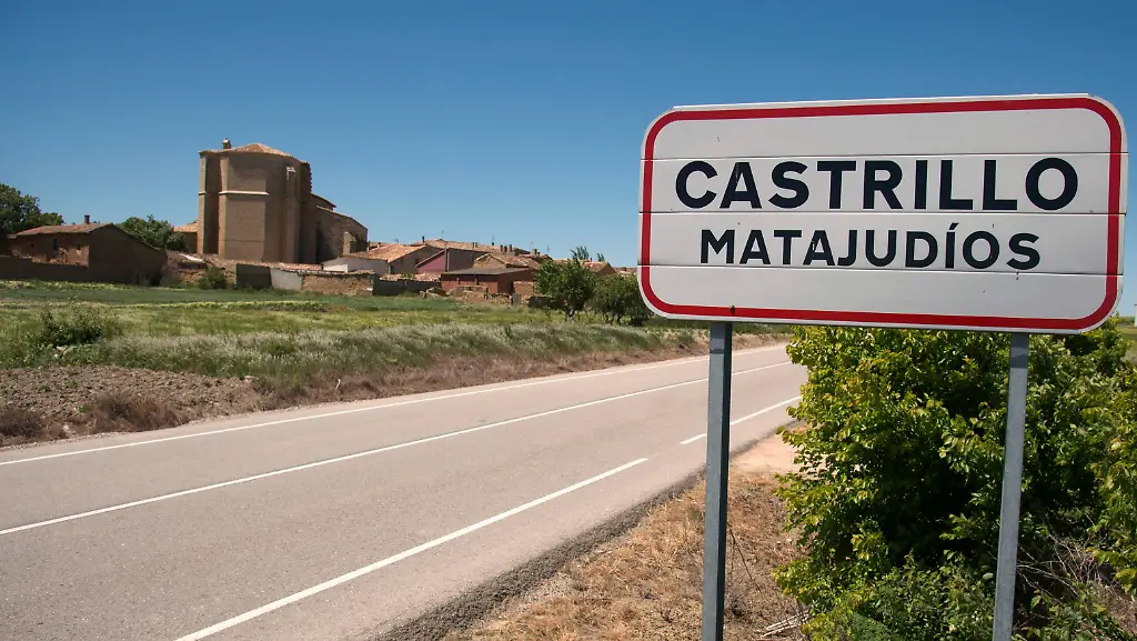 2014-05-19T111918Z-1451206595-GM1EA5J1GLC01-RTRMADP-3-SPAIN-VILLAGE-JPG1385891138054791032