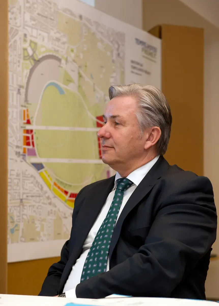 3iph0413-jpg4007880873839703541