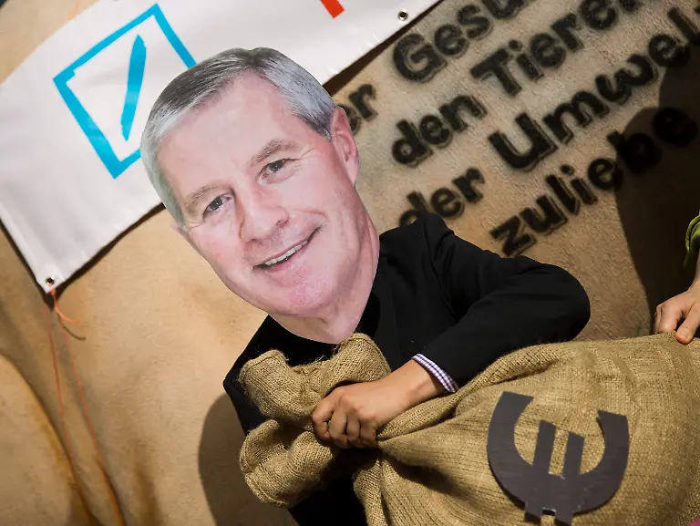 3ioy3558-jpg3601598251151510822