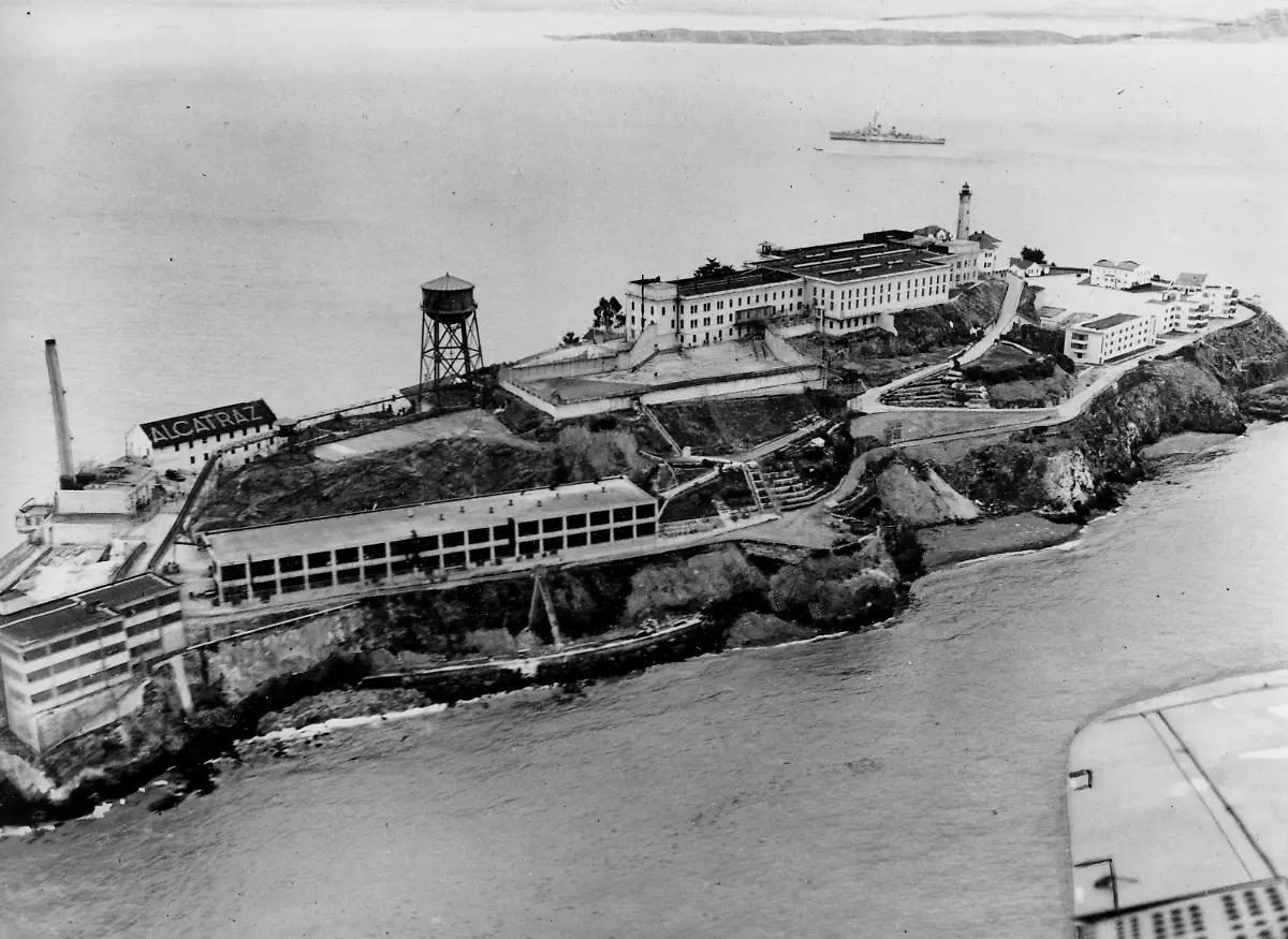 Alcatraz-2