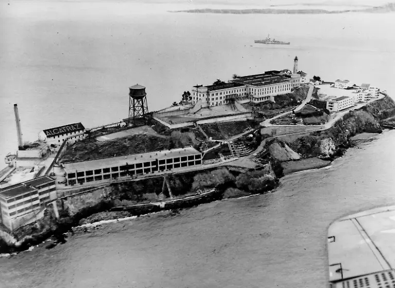 Alcatraz-2