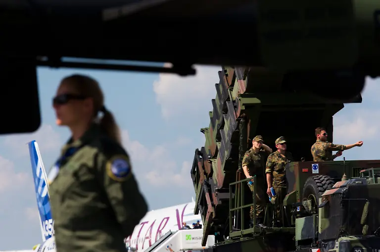 2014-05-20T150114Z-1408901985-BM2EA5K1B4T01-RTRMADP-3-GERMANY-JPG271887340642071698