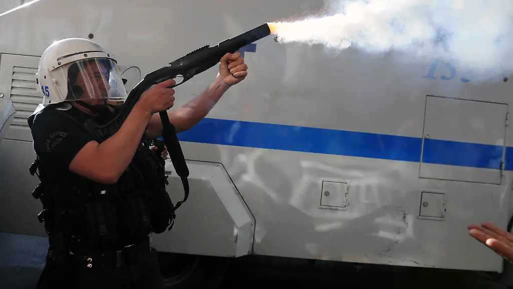 328960005AC600F2-jpg883890749211249154