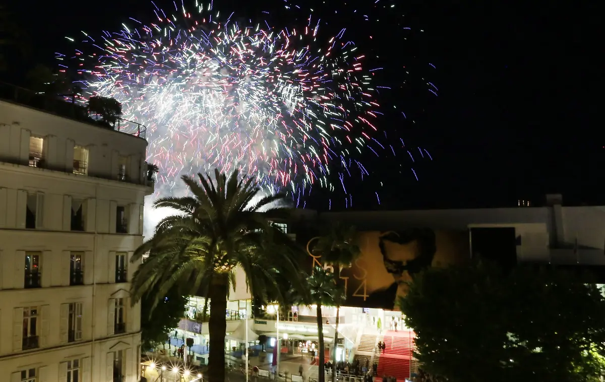 32895E00AF22F3B5-jpg1725606355884889152