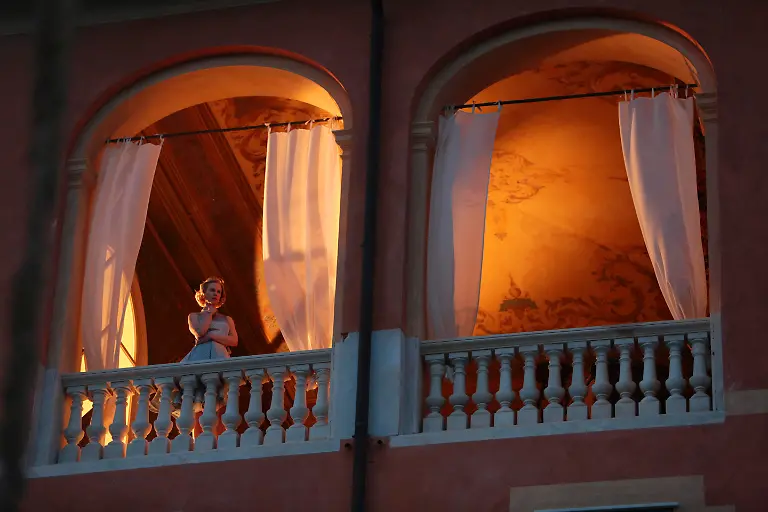 32895C00138EA006-jpg7408787802425858604