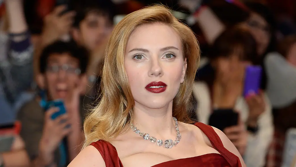 Scarlett-Johansson