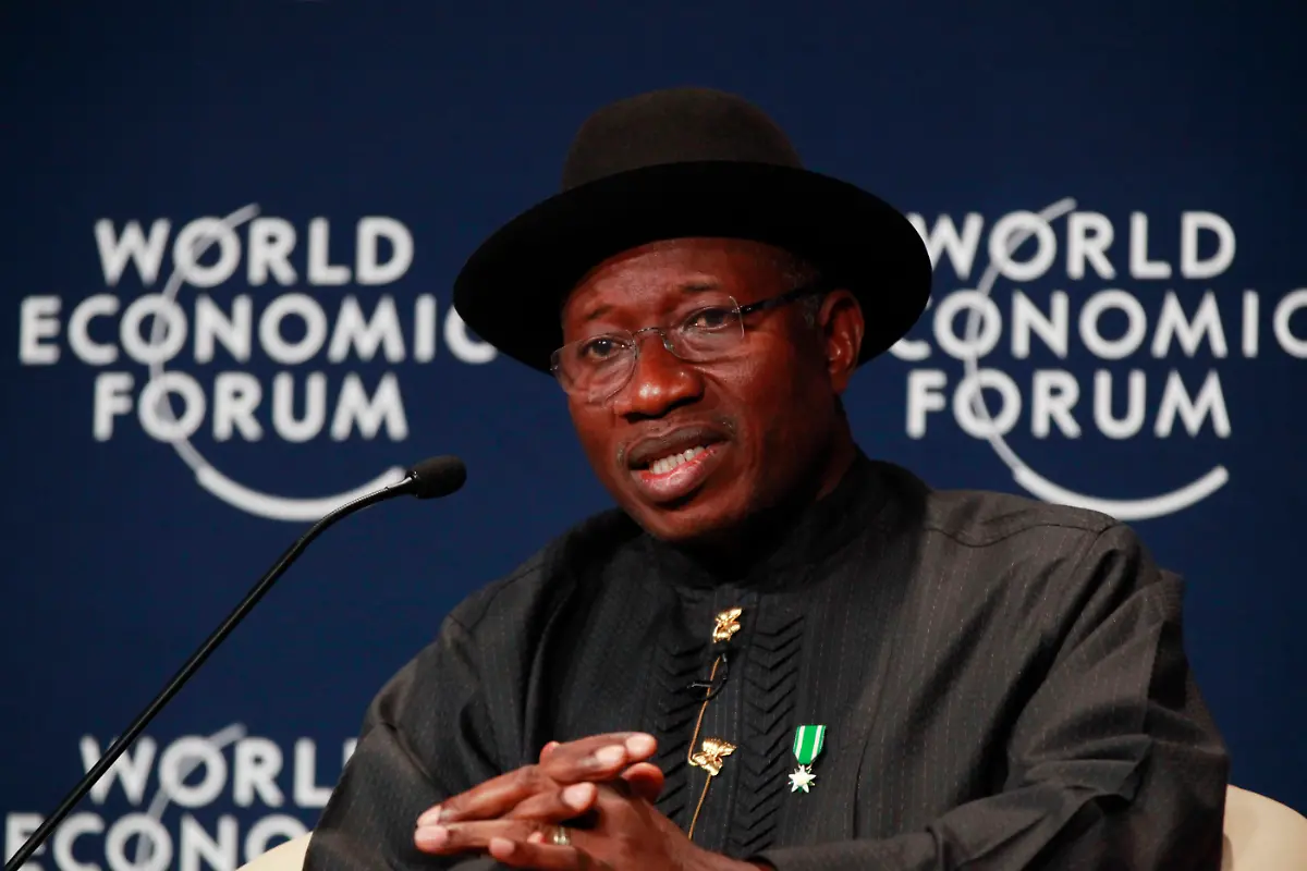 328952003039ADE6-jpg5853560228251611964