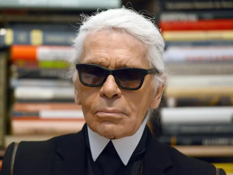 Karl-Lagerfeld-hat-fuer-Alkohol-und-Zigaretten-nichts-ueber