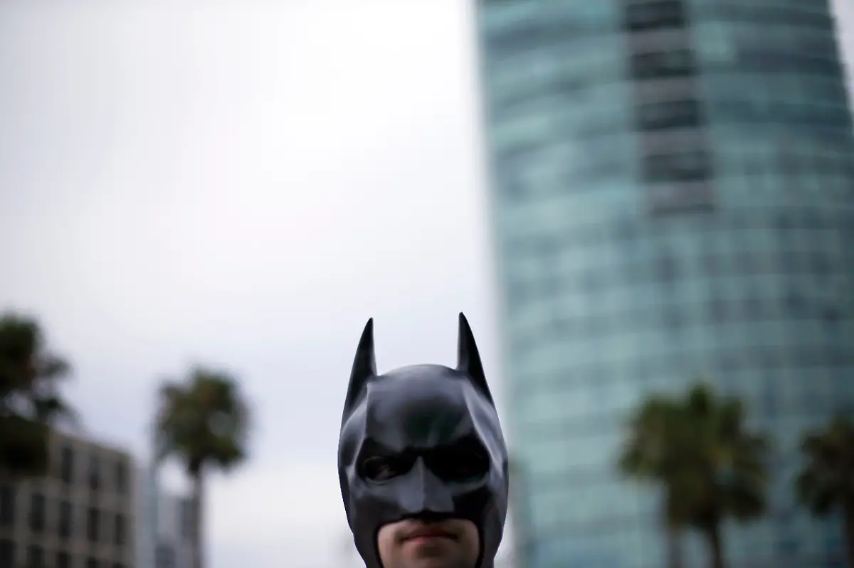 08-AP120711035622-77