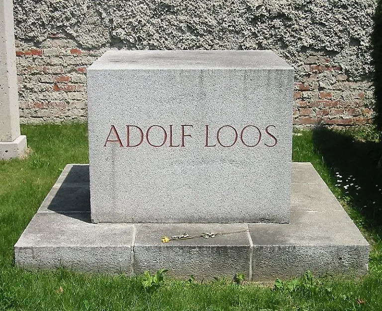 737px-Zentralfriedhof-Ehrengrab-Adolf-Loos