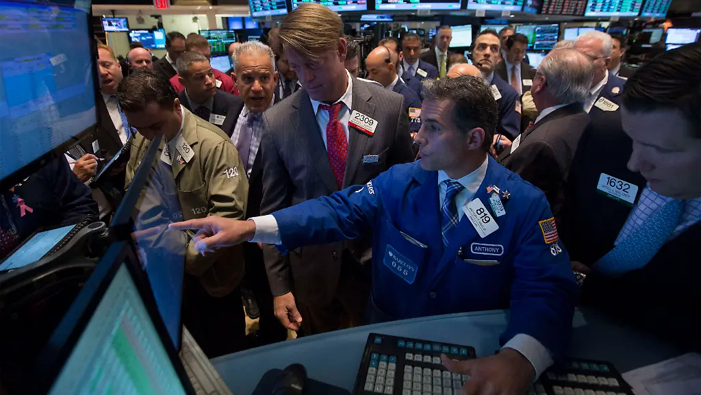 2014-04-29T170739Z-1657980119-GM1EA4T1SJU01-RTRMADP-3-MARKETS-STOCKS-JPG3730434372656394226