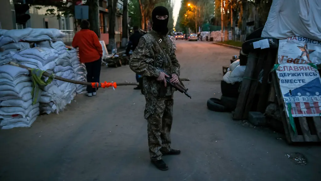 2014-04-25T173746Z-321216978-GM1EA4Q04H001-RTRMADP-3-UKRAINE-CRISIS-OBSERVERS-JPG4138746883291212813