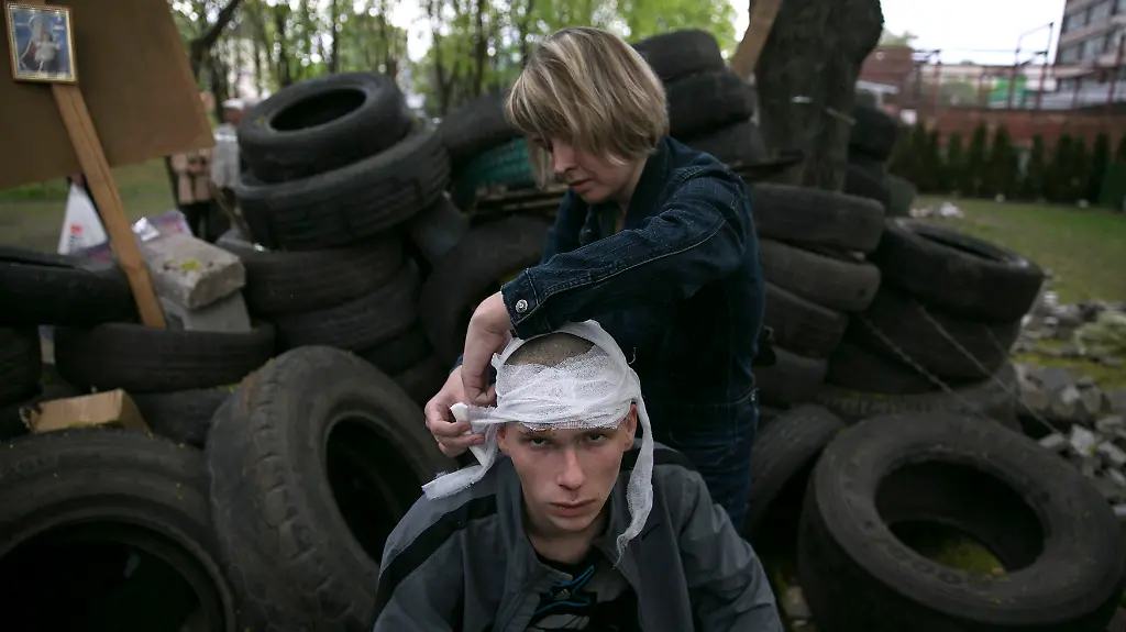 2014-04-24T173355Z-44205745-GM1EA4P00H401-RTRMADP-3-UKRAINE-CRISIS-JPG1084201643574632734