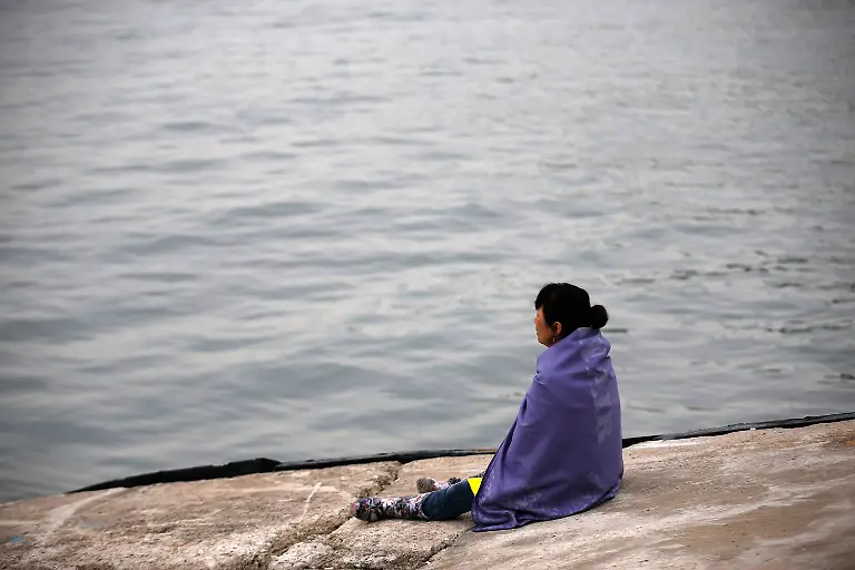 2014-04-19T074220Z-490520175-GM1EA4J17FH01-RTRMADP-3-KOREA-SHIP-JPG100084492449637283