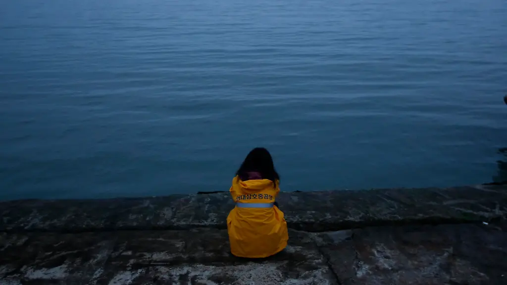 2014-04-18T110650Z-945841406-GM1EA4I1GYP01-RTRMADP-3-KOREA-SHIP-JPG1956270365337373223