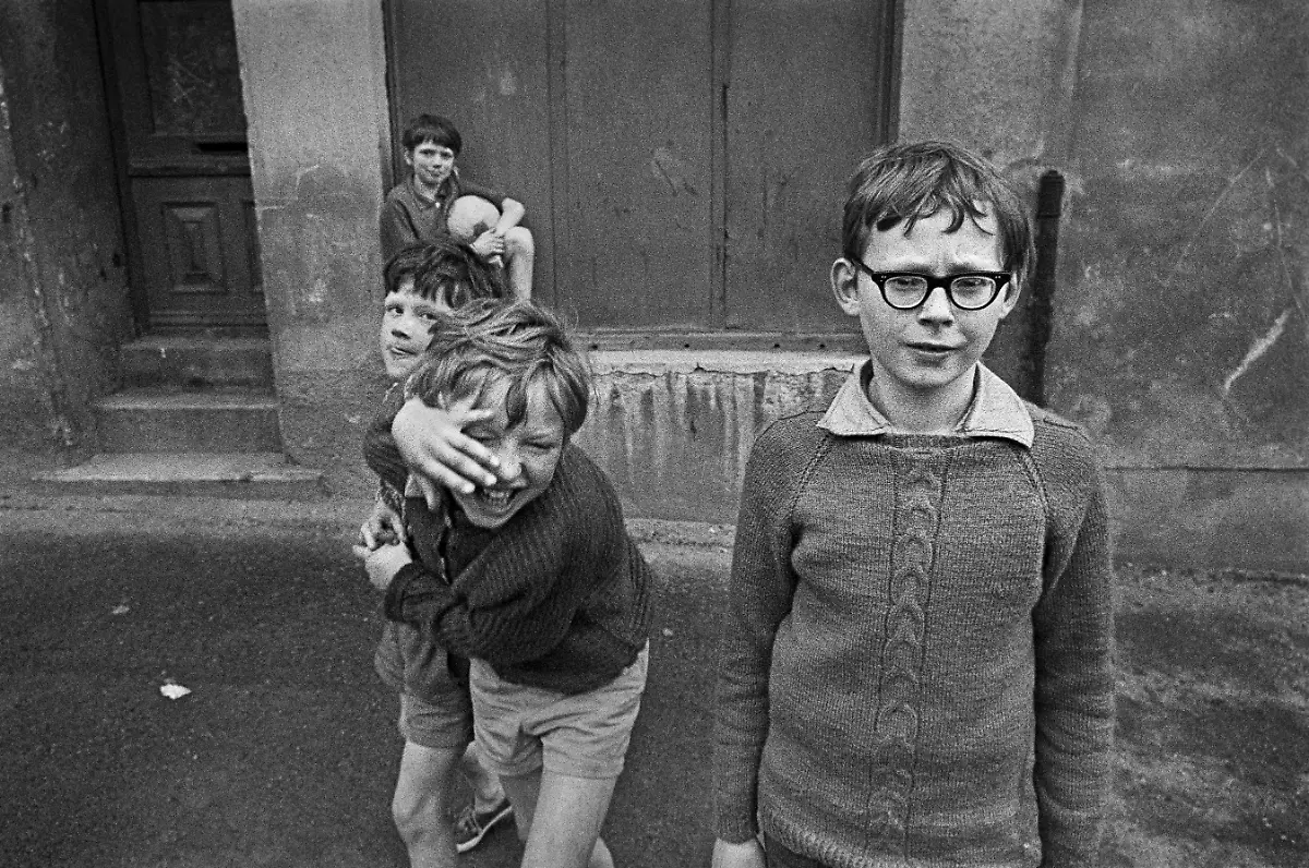 Ute-Mahler-unbekannt-Aue-1972-Aus-der-Werkgruppe-Zusammenleben-1972-1984