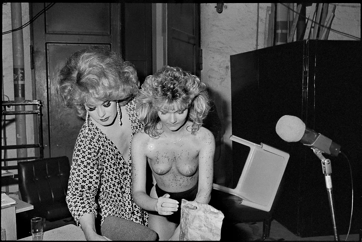 Ute-Mahler-Erotik-Show-Stadthalle-Karl-Marx-Stadt-heutiges-Chemnitz-1988-Aus-der-Serie-Erotikprogramm